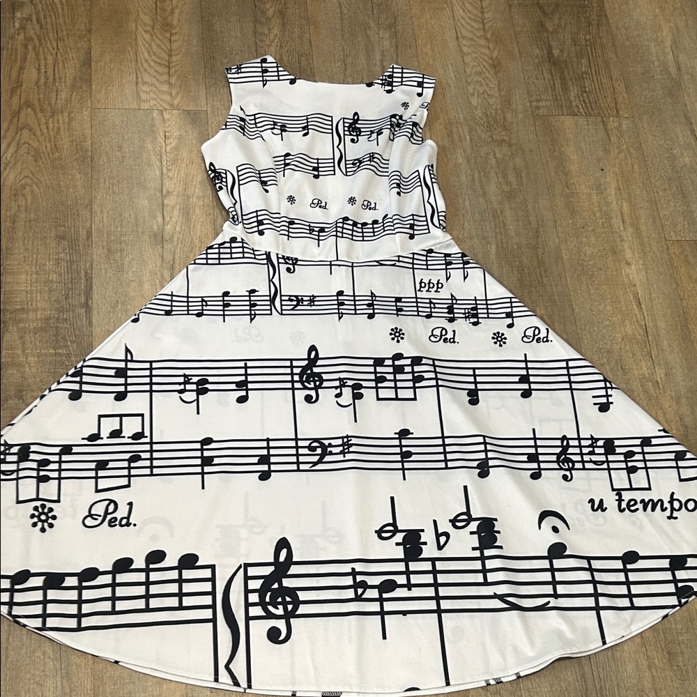 Musical Note Print Swing Dress - Black & White
